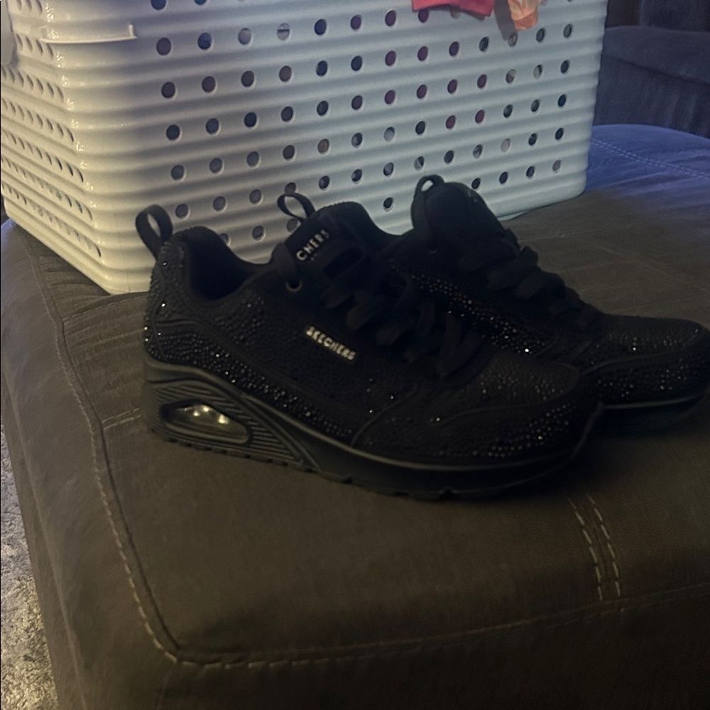 Skechers Black Sneakers with Sparkling Accents